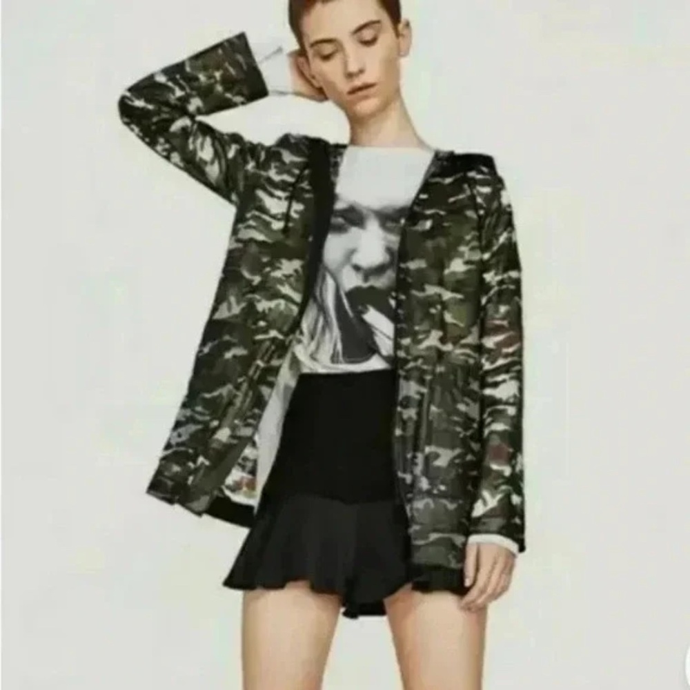 Zara Women’s Parka Raincoat Jacket Army Camo Water Repellent